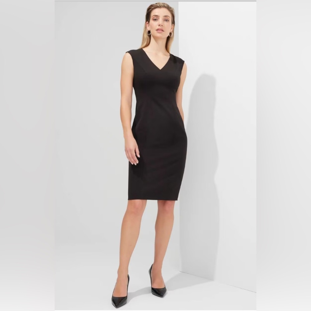 White House Black Market Sleeveless V-neck Shift Dress